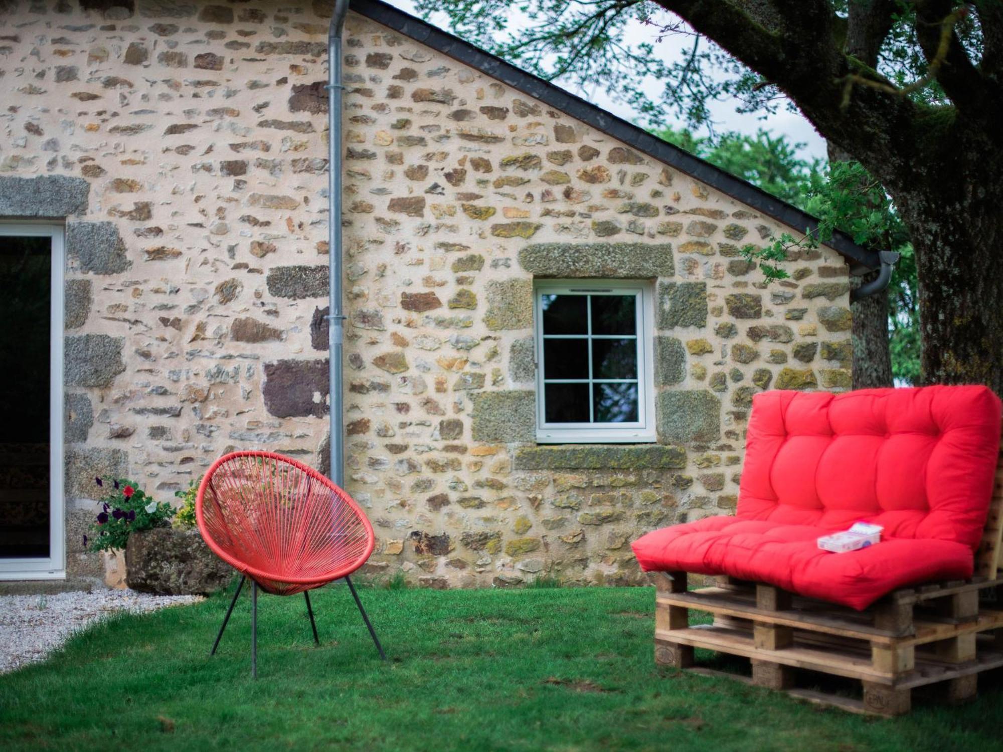 Gite De Charme Renove Avec Cheminee, Terrasse Et Proche Randonnees - Capacite 13 Pers. - Fr-1-410-179 Saint-Leonard-des-Bois Exterior photo